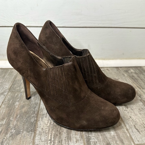 Cole Haan Brown Suede Booties Heels Size 8 - Picture 1 of 3